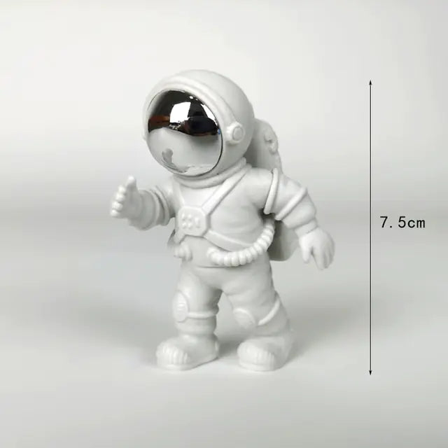 Load image into Gallery viewer, Astronaut and Moon Home Decor Set
