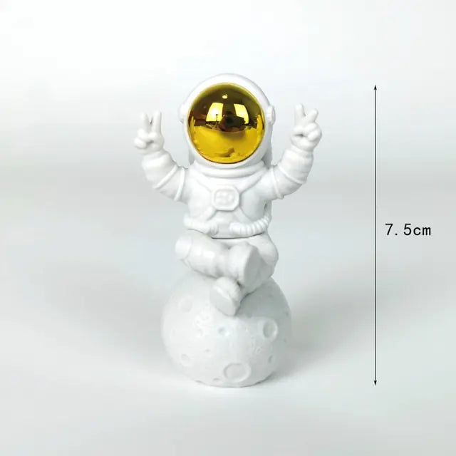 Load image into Gallery viewer, Astronaut and Moon Home Decor Set
